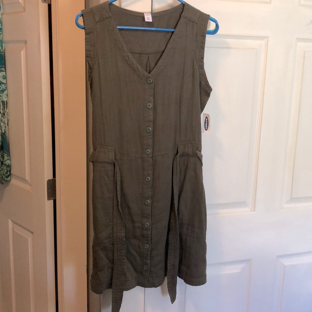 NWT Old Navy women’s green/olive dress size Medium